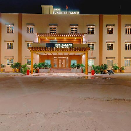 Avadh Sunshine Palace Hotel And Resort Ayodhya Экстерьер фото