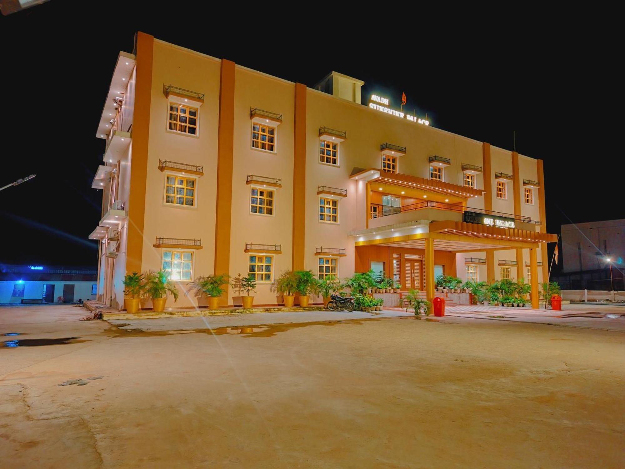Avadh Sunshine Palace Hotel And Resort Ayodhya Экстерьер фото
