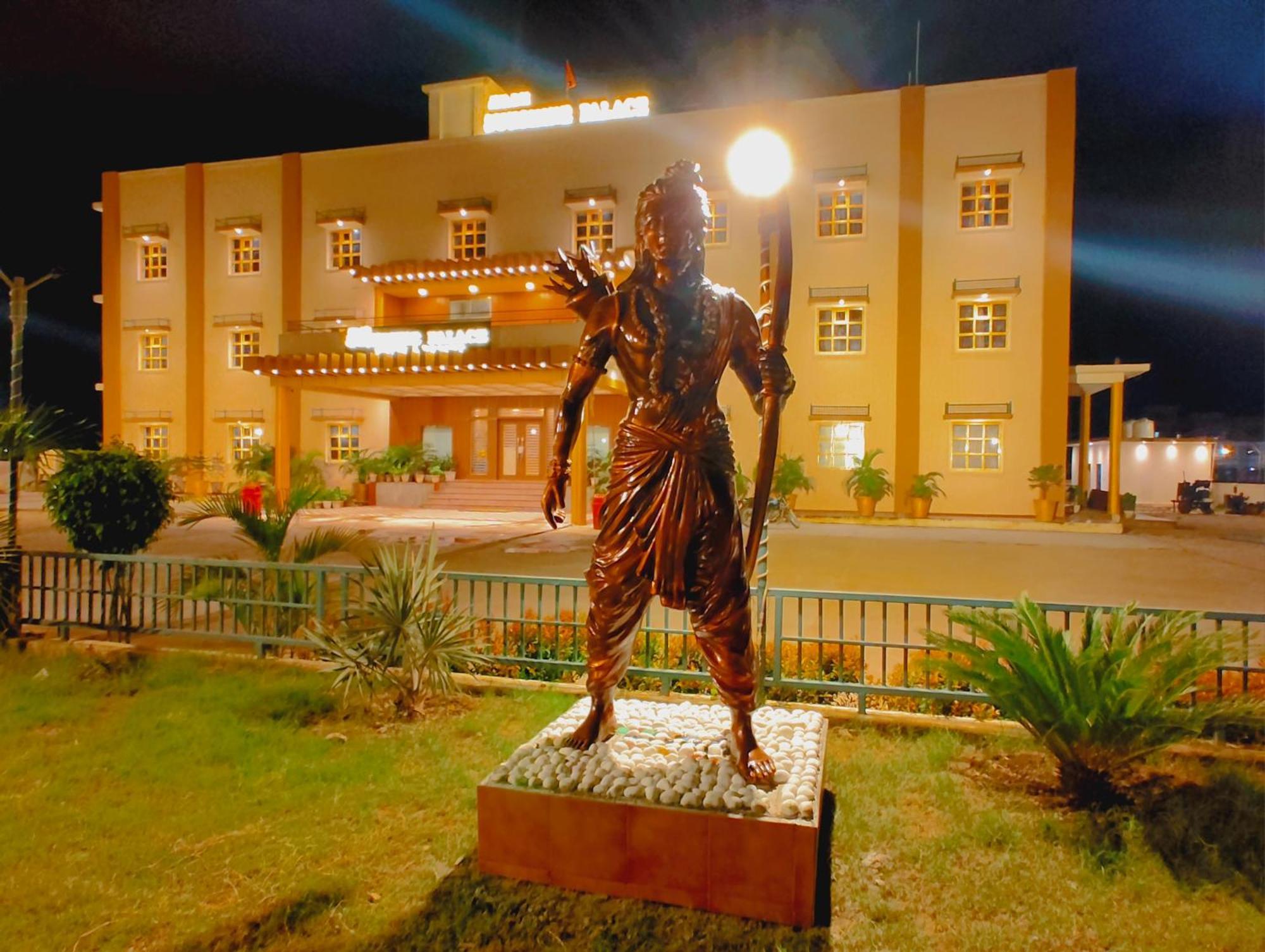 Avadh Sunshine Palace Hotel And Resort Ayodhya Экстерьер фото