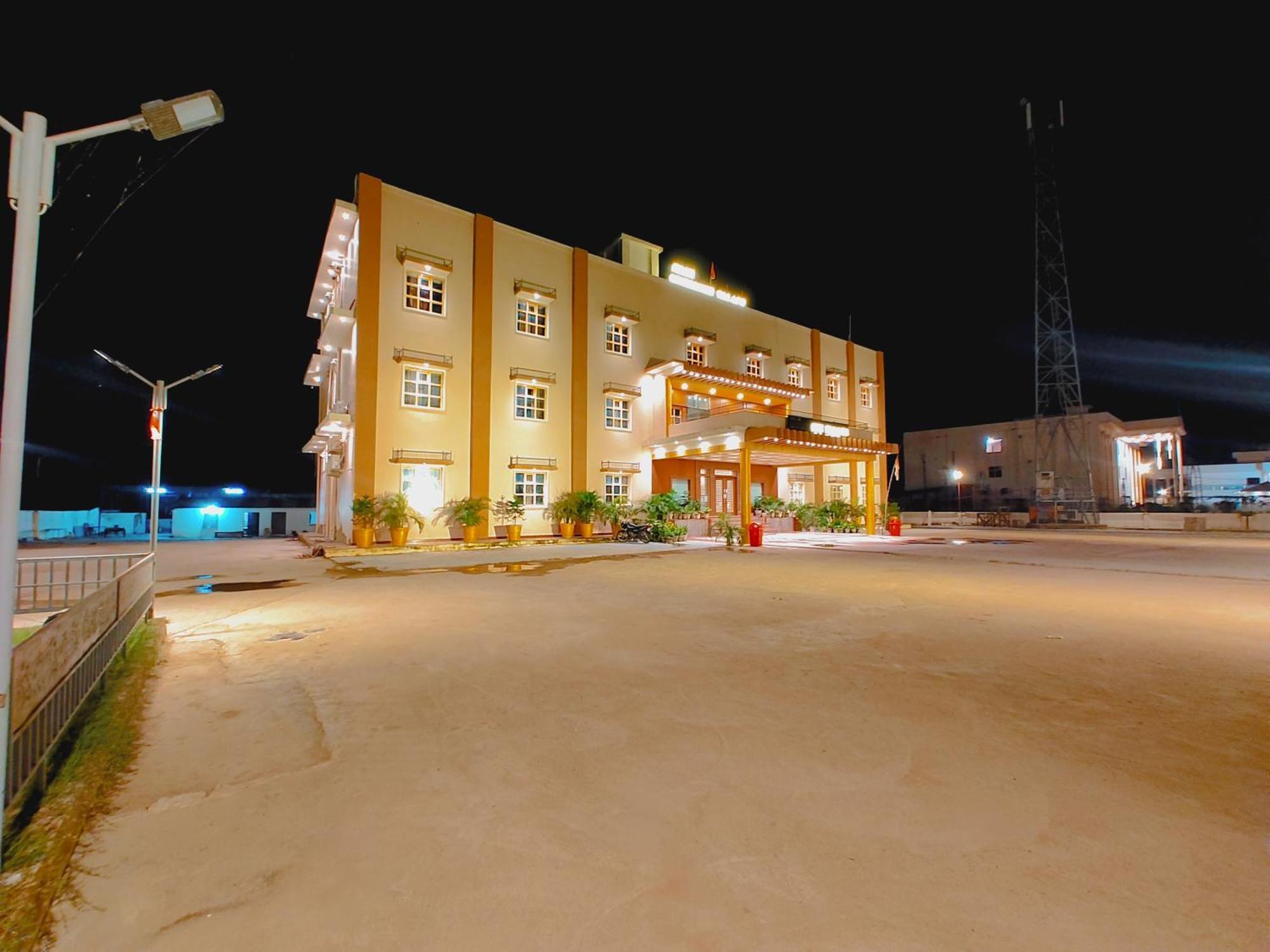 Avadh Sunshine Palace Hotel And Resort Ayodhya Экстерьер фото