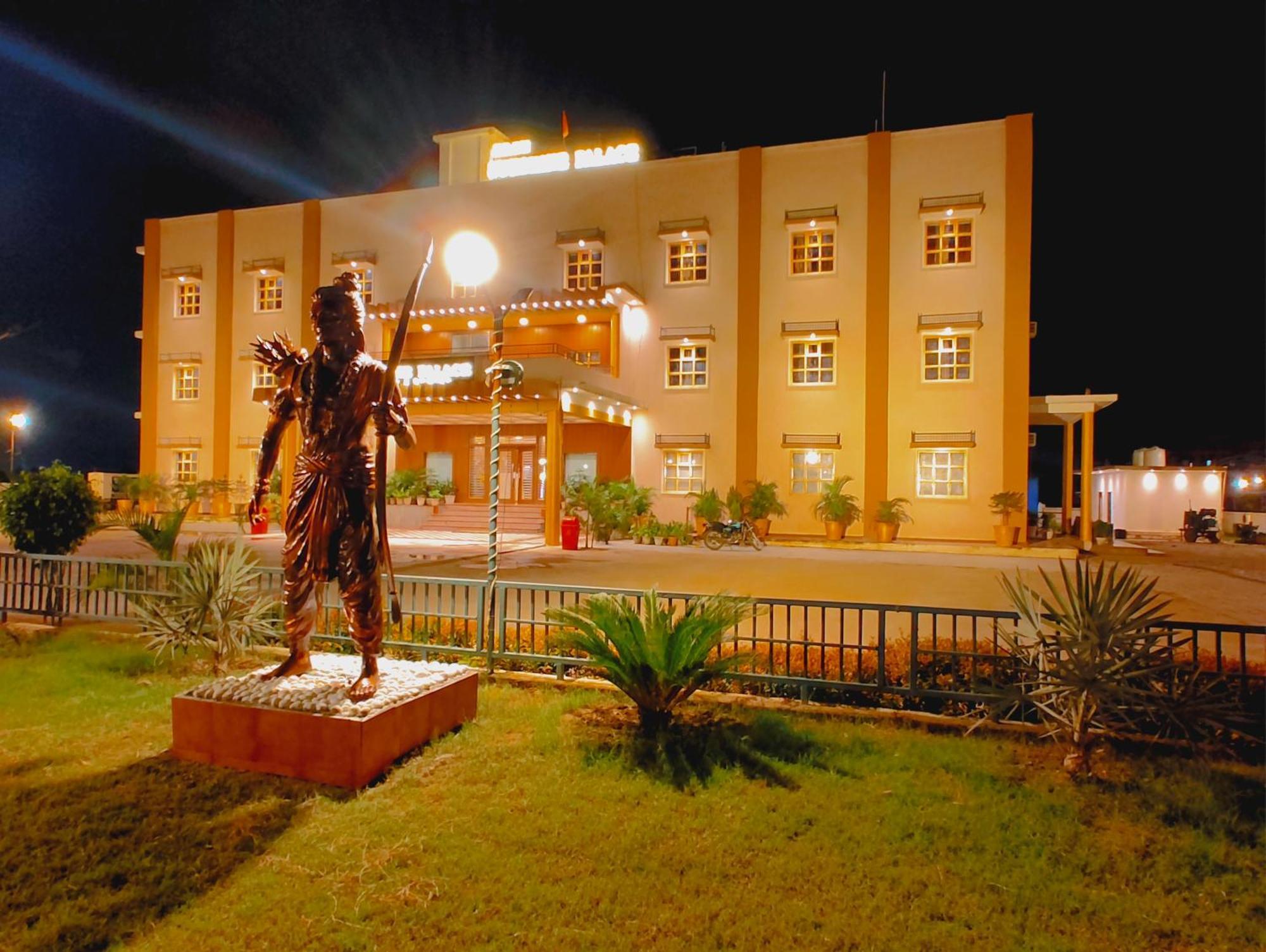 Avadh Sunshine Palace Hotel And Resort Ayodhya Экстерьер фото