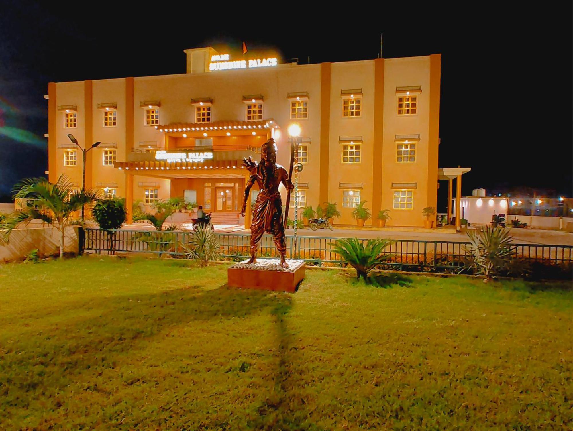 Avadh Sunshine Palace Hotel And Resort Ayodhya Экстерьер фото