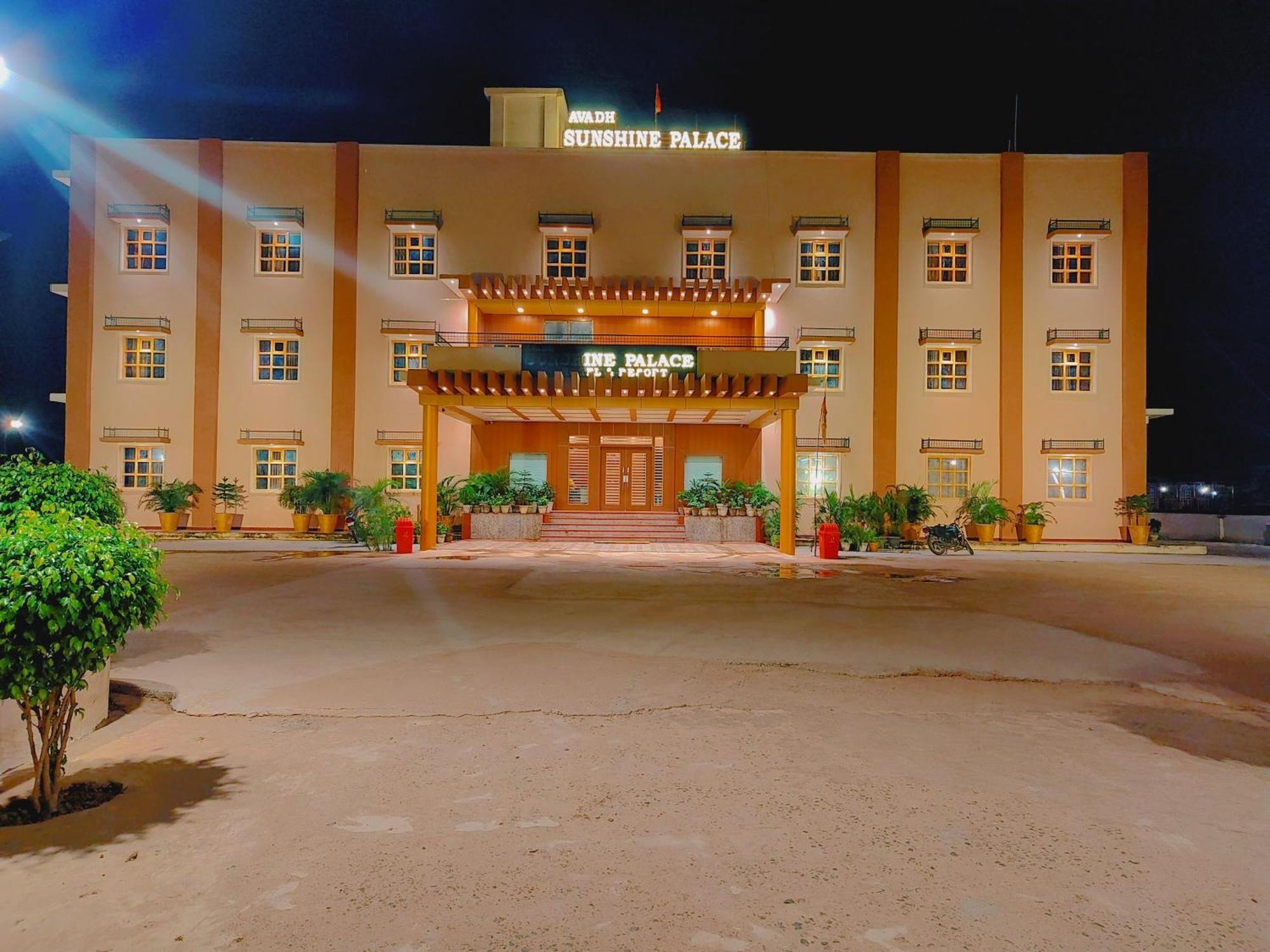 Avadh Sunshine Palace Hotel And Resort Ayodhya Экстерьер фото