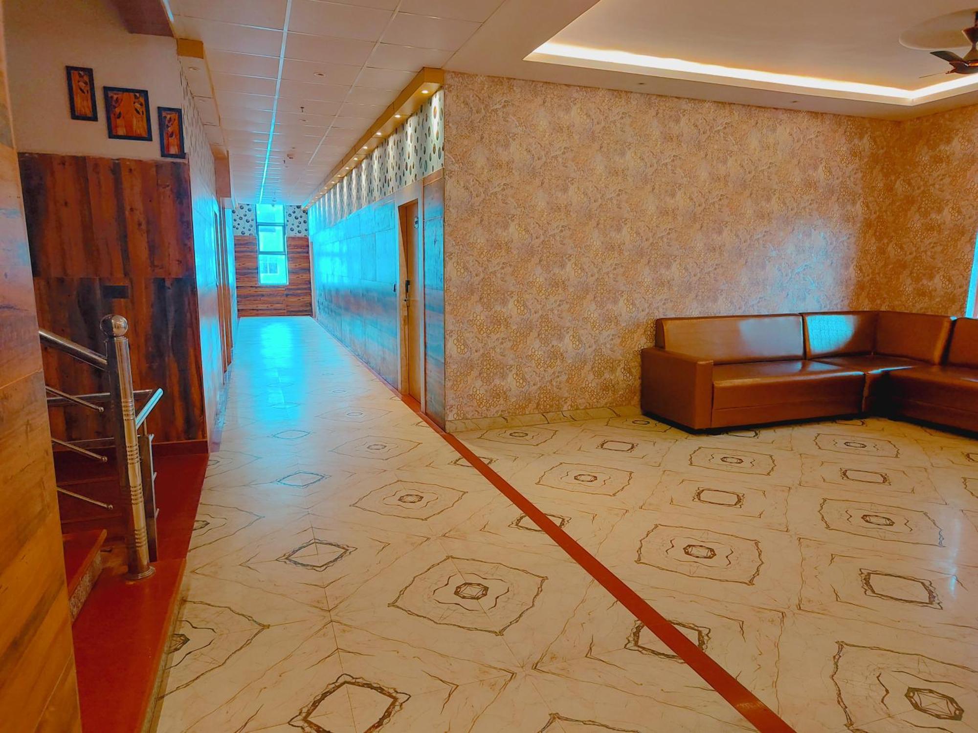 Avadh Sunshine Palace Hotel And Resort Ayodhya Экстерьер фото