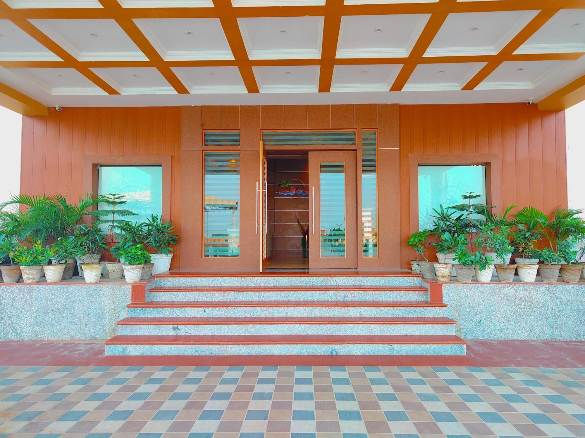 Avadh Sunshine Palace Hotel And Resort Ayodhya Экстерьер фото