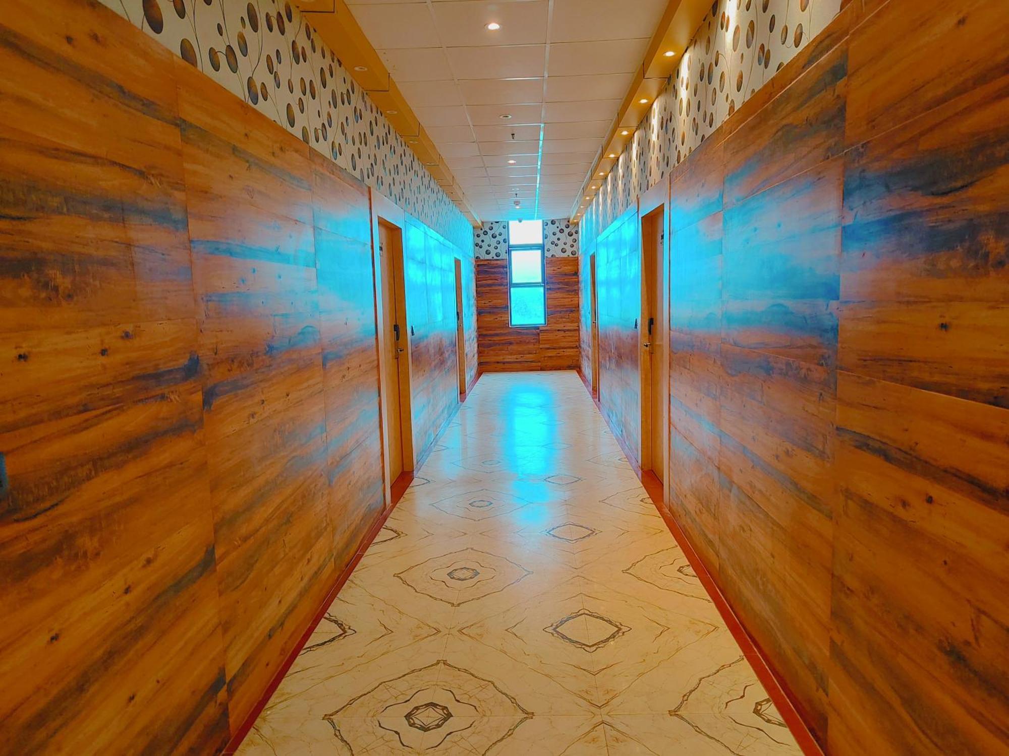 Avadh Sunshine Palace Hotel And Resort Ayodhya Экстерьер фото