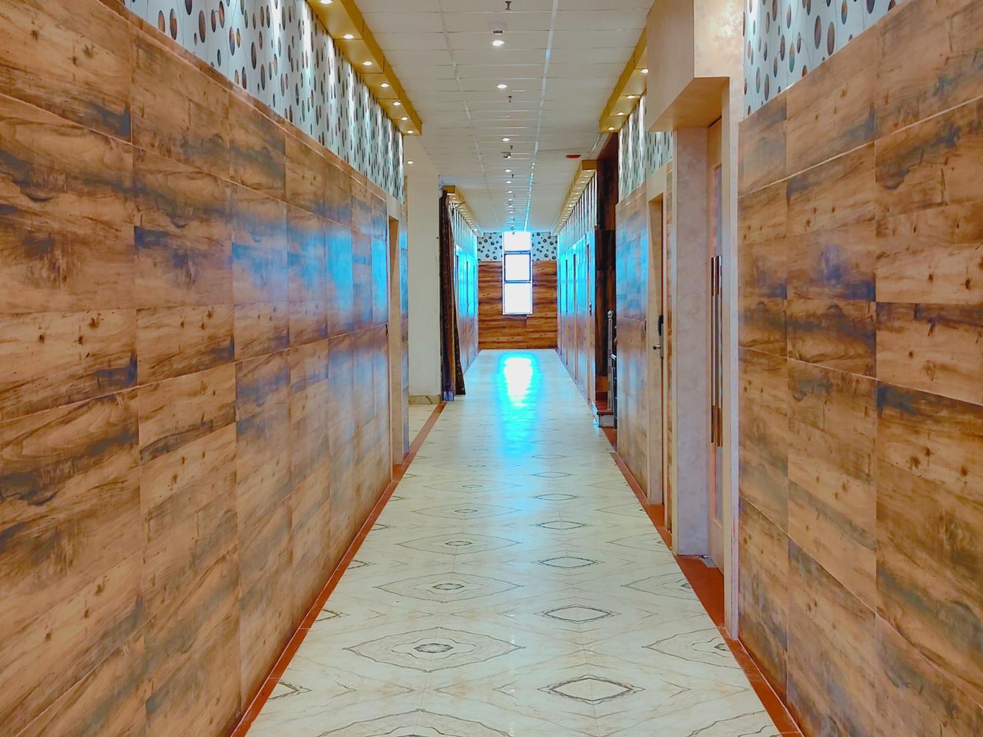 Avadh Sunshine Palace Hotel And Resort Ayodhya Экстерьер фото
